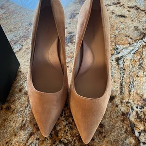 Banana Republic size 11 Madison round heels in Biscotti color. Never worn.